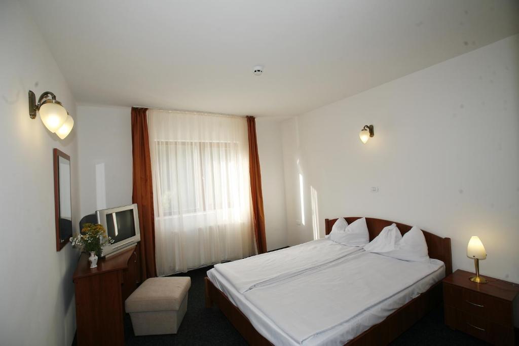 Hotel Paltinis Statjunea Borsa Room photo